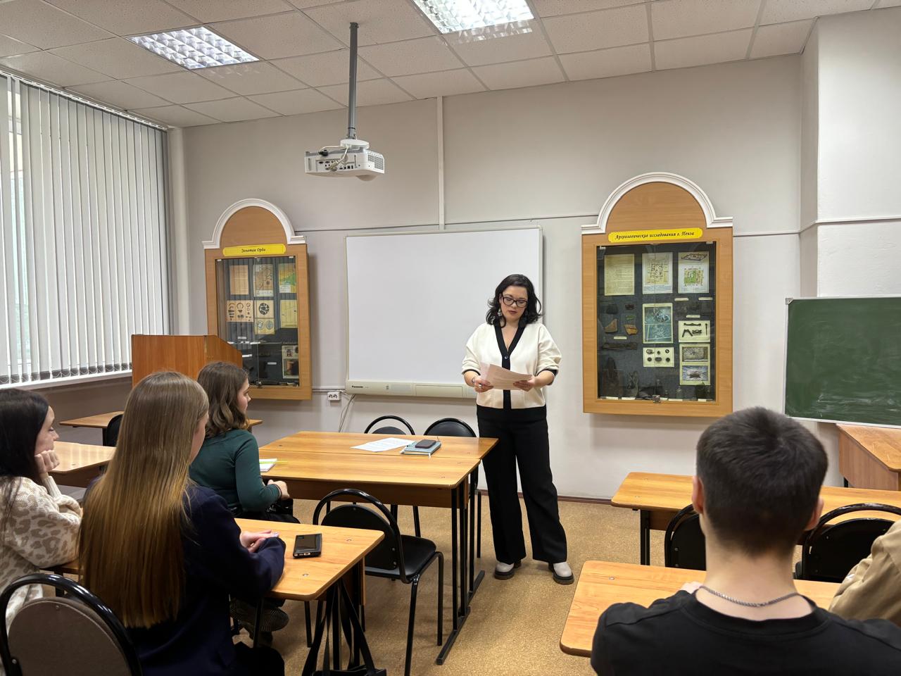 15 февраля 2025 г. доценты кафедры «Всеобщая история и обществознание» Л.Ю. Федосеева и Т.В. Гаврилова приняли участие в Дне открытых дверей, в ходе которого провели очередную консультацию по обществознанию для школьников 9-11 классов, готовящихся к сдаче ОГЭ и ЕГЭ в рамках итоговой аттестации